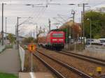 DB 143 822 mit der RB 16404 von Erfurt Hbf nach Sömmerda, am 18.10.2013 in Erfurt Ost.