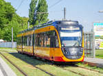Stadtbahnzug 947 als Linie S4 nach Heilbronn Hbf in Karlsruhe Schloss Gottesaue, 05.08.2018.