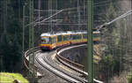 Die Christophstalbrücke - 

... an der Steilstrecke der Murgtalbahn mit dem AVG Stadtbahnzug 919 + 906 als S8 nach Freudenstadt HBF.

15.03.2024 (M)