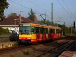 Tw 821 am Haltepunkt Karlsruhe-Maxau. Aufgenommen am 28.9.2009