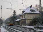 Der Bahnhof Ersingen an der Strecke Karlsruhe - Pforzheim mit S5/S6 nach Bad Wildbad. (27.1.06)