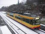 Auch Triebwagen 868 der AVG als Zug S85652 alias S5 nach Bad Wildbad hatte am 10.2.06 10 Minuten Versptung, hier aufgenommen in Niefern.