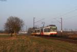 AVG RegioBistro 848 und TW 903 als S32 nach Menzingen im morgendlichen Sonnenlicht kurz vor Malsch. Aufgenommen am 22.03.2013.