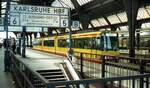 AVG  Albtalbahn__im Hbf Karlsruhe: Tw 812 als S3 f�hrt aus nach Bruchsal.__31-05-1994
