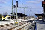 Breisgau S-Bahn, alles neu am Bahnhof Gottenheim, Gleise, Bahnsteige mit Überdachung,Fußgängerunterführung, Personenlift, seit Februar 2020 wieder in Betrieb, März 2020