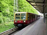 DB S-Bahn Berlin 485 093-9 als S 8069 (S8) zur Landsberger Allee, am 08.06.2017 in Birkenwerder.