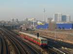 Eine S-Bahn der BR 485 hat den Ostbahnhof verlassen und fhrt nun nach Flughafen Schnefeld.