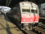 Hier ein S-Bahn Ergnzungszug von Berlin Ostbahnhof nach Potsdam Hbf., bei der Ausfahrt am 26.9.2009 aus Berlin Alexanderplatz.