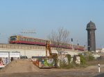 S-Bahn der BR 481 zwischen Ostkreuz und Treptower Park. Im Vordergrund zu sehen die Bauarbeiten fr den Ostkreuz-Umbau. 31.10.2009