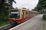 BERLIN, 17.08.2010, S2 nach Blankenfelde im S-Bahnhof Marienfelde