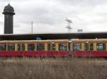 Blick vom nrdlichen Zugang auf die S-Bahn und den Wasserturm. 21.1.2007