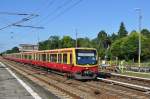 BR 481 der S-Bahn Berlin unterwegs auf der Linie S7 nach Ahrensfelde.