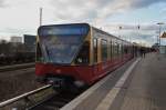 Hier 480 041-3 als S8 von Hennigsdorf (b. Berlin) nach Berlin-Grnau, dieser Triebzug stand am 6.4.2015 in Hennigsdorf (b. Berlin).