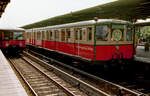 Museumstriebwagen der S-Bahn Berlin  Stadtbahner  mit der angeschriebenen Tfz.-Nummer 3662, ex DR 275 815, am 06.08.1994 im Bf. Berlin-Schöneweide.