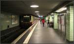 Niedrige Decke -    S-Bahnhof Brandenburger Tor.