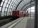 S9 nach Berlin Spandau in Berlin Lehrter Bahnhof (Hauptbahnhof).