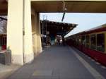 Berliner Ringbahn, Station Tempelhof, Bahnsteig mit S42 (18.03.2010)