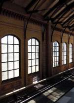 Filigrane Seitenwand im Berliner S-Bahnhof  Bellevue .