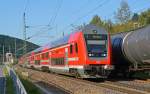 Eine S-Bahn von Schna nach Dresden durchfhrt am Abend des 01.07.13 Knigstein.