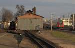 S1  nach Meißen Triebischtal fährt in Radebeul Ost  ein. 11.04.2015 18:44 Uhr.