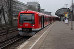 🇩🇪:Hier steht ein Baureihe 474 der S-Bahn Hamburg im Bahnhof Holstenstraße.