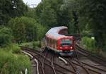 DB S-Bahn Hamburg 474 xxx Doppeltraktion erreicht Blankenese am 15.07.19 von einer Brücke aus fotografiert mit Telezoom