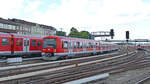 Die S31 aus Berliner Tor erhält Einfahrt in den Endbahnhof Hamburg-Altona.