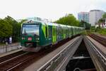 DB S-Bahn Hamburg 474 108-8 am 16.07.25 in Hamburg Dammtor vom Bahnsteig aus fotografiert