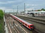 S-Bahn Linie 3 nach Elbgaustrae bei Ausfahrt aus der unterirdischen Station Hamburg-Altona; 13.05.2007  