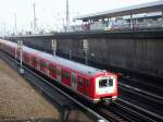 BR 472. Einfahrt in den S-Bahnhof Altona, Mrz 2002.