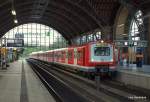 Ein ET 472 steht am 22.08.09 als DT in Hamburg-Dammtor als S 31 nach Berliner Tor zur Abfahrt bereit.