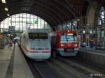Zugbegenung in Hamburg-Dammtor: Links steht ICE 576 nach der Ankunft aus Stuttgart Hbf und rechts wartet Abfahrbereit die S 31 nach Neugraben.