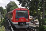 HAMBURG, 02.08.2014, S1 nach Airport/Poppenbüttel bei der Ausfahrt aus dem S-Bahnhof Othmarschen