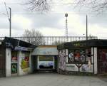 Kleiner Architekturfhrer S-Bahnstation  Diebsteich : Nebeneingang zum Fugngertunnel.