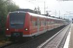 S 424 020-6 mit S 424 033-9 am Haken kurz nachdem verlassen des S-Bahnhofes Dedensen/Gümmer von Gleis 1 am 05.09.2009.
