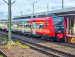 S-Bahn Köln ET 424 521-3 auf der Linie S12 nach Hennef (Sieg) in Porz-Wahn, 23.05.2025.