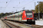 423 117 + 423 101 als S 4 im Bahnhof von Geltendorf am 13. Oktober 2016.