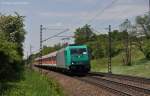 185 618 mit S-Bahn nach Neumarkt am 19.05.2012 bei Plling