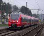 442 217 der S-Bahn Nrnberg steht am 5. April 2012 als Schulungsfahrt Bamberg - Kronach und zurck auf Gleis 4 in Kronach. Gru an das Personal!