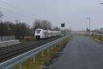 Einfahrt des 463 554-6 als S6 nach Bensheim in Wenheim Suzbach am Dienstagmittag den 14.12.2021, Wermuthstropfen bei diesem Bild ist die Tatsache das nun auch auf des Linie S6 der 425ziger Einsatz