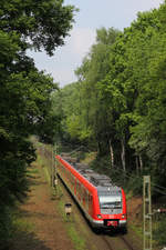DB Regio 422 012 // Aufgenommen zwischen Gelsenkirchen-Hassel und Gelsenkirchen-Buer Nord.