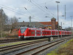 Der Elektrotriebzug 1440 320-8 ist hier Mitte März 2021 kurz vor der Ankunft in Wuppertal-Unterbarmen zu sehen.