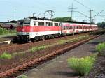 Als die S-Bahn noch in Hellgrau/Orange daherkam: S 3 mit 111 136 in Mlheim (Ruhr) West (21. August 1991)