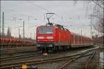 143 602 rollt mit einer S1, von Dsseldorf Hbf nach Dortmund Hbf, in Bochum-Ehrenfeld ein.