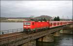 143 870 schiebt einen Zug der Linie S8 (Dortmund - Hagen als S5) von Dortmund Hbf nach Mnchengladbach Hbf.