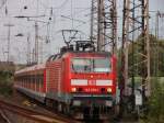 Noch fahren sie die x-Wagen auf der S1. Hier 143 579 mit ihren vier x-Wagen kurz vor der Einfahrt Duisburg HBF in Richtung Dsseldorf.