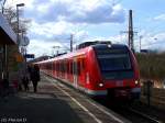 422 017/517 und 422 026/526 stehn gemeisam als S1 nach Dortmund Hbf in Essen-Frohnhausen.