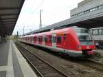 422 078-6 steht hier am 20.08.2013 als S3 nach Hattingen Mitte im Essener Hbf.
