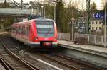 Als S9 nach Wuppertal Hbf ist hier der 422 582-7 in Velbert-Langenfeld zusehen.