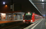 422 061 + 422 ??? als S 1 von Dortmund Hbf nach Solingen Hbf, aufgenommen am 23. November 2011 im Essener Hbf.